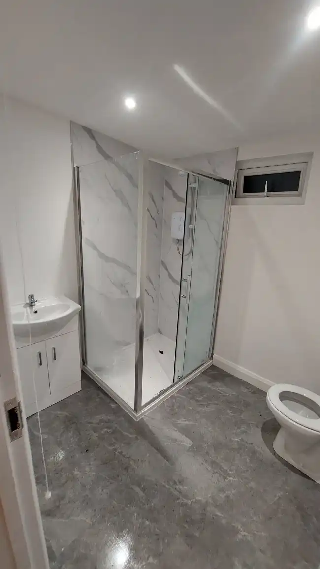 Luxury_lodge_interior_bathroom